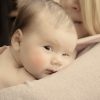 新生児が授乳後に寝ない原因は？泣かないのに寝ない時、ぐずるときの対策