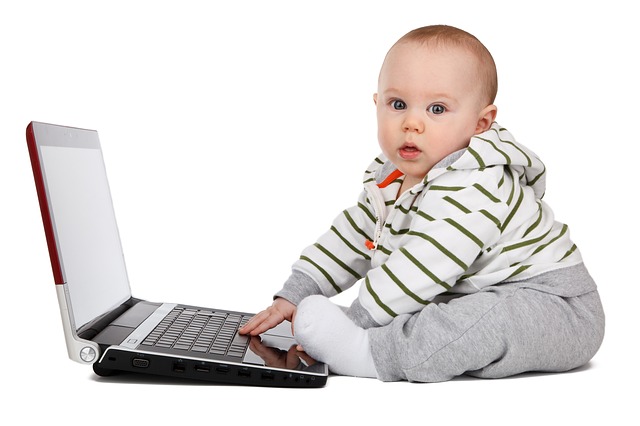 パソコンで調べる赤ちゃん